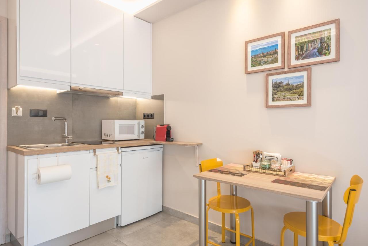 ✰Bright, Renovated, Spacious And Cosy Studio✰ Афины Экстерьер фото